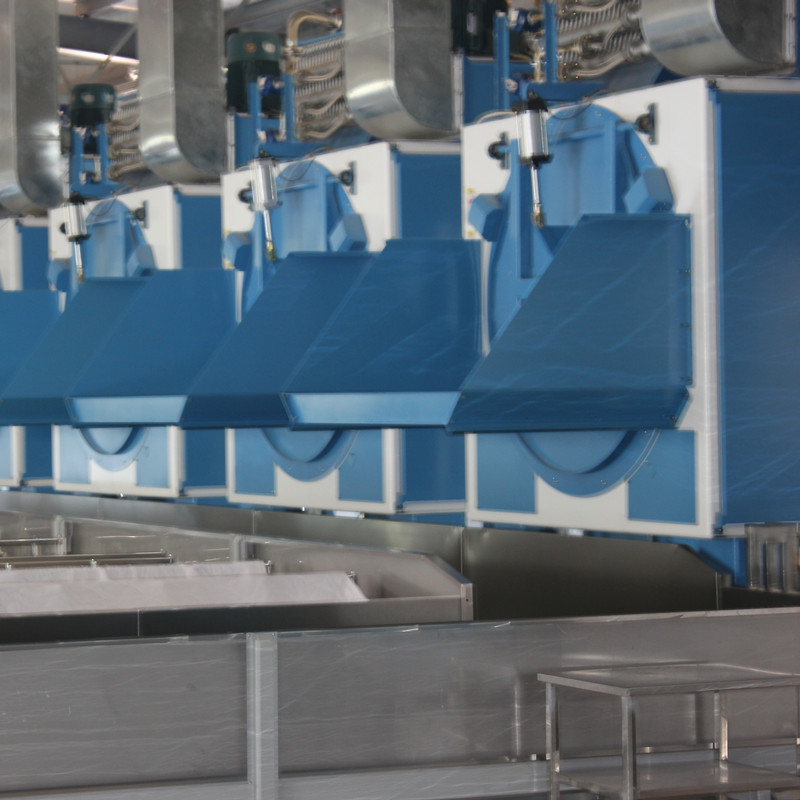 在選擇布草洗滌服務時，應該考慮哪些因素